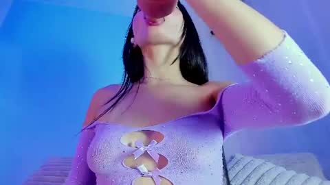 Snapshot of emilywithe_ chatting on July 31, 2026, 11:15 pm online show from July 31, 2026, 11:15 pm
