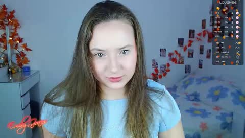 Snapshot of emilyxgrasez chatting on October 13, 2025, 7:25 pm Emily online show from October 13, 2025, 7:25 pm