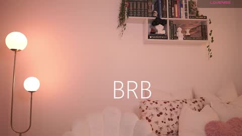 IG thickemmsss online show from February 18, 2025, 8:14 pm