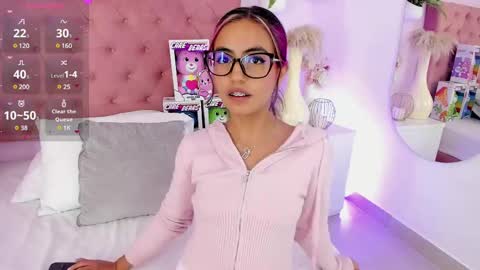 Emily Bank online show from March 5, 2025, 11:05 pm