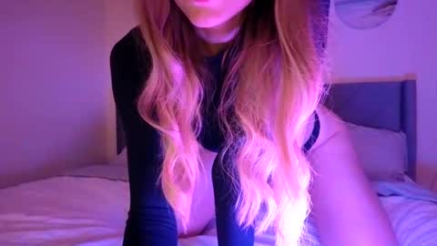 emilly online show from September 27, 2025, 3:22 am