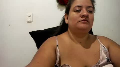 Snapshot of emilyycurvy_ chatting on June 15, 2026, 3:53 am Jhoanna online show from June 15, 2026, 3:53 am
