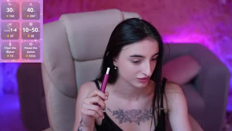 Snapshot of emilyymoon chatting on June 12, 2026, 6:23 am emilyymoon online show from June 12, 2026, 6:23 am