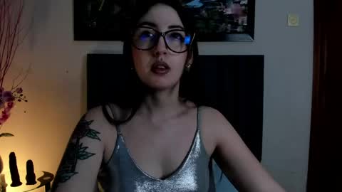 Emilyy Watson online show from April 21, 2026, 12:23 am