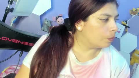 emira199 online show from January 4, 2025, 12:37 am