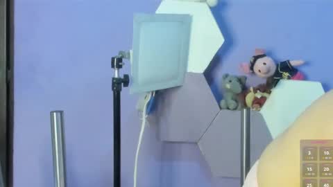 emira199 online show from January 7, 2025, 4:18 am