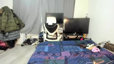 emliyjamesmjb online show from February 8, 2025, 9:13 am