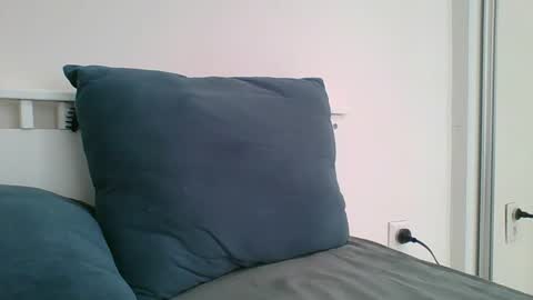 emma_991 online show from April 21, 2026, 7:25 am