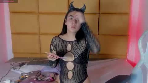 Snapshot of emma__js_ chatting on June 15, 2026, 2:30 pm emma__js_ online show from June 15, 2026, 2:30 pm