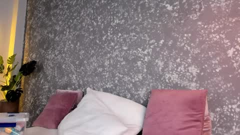 Emma online show from April 11, 2026, 7:40 pm