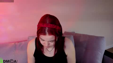 Snapshot of emma__wats0n chatting on March 24, 2026, 1:10 am Emma online show from March 24, 2026, 1:10 am