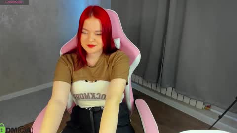 Snapshot of emma__wats0n chatting on March 25, 2026, 9:26 am Emma online show from March 25, 2026, 9:26 am