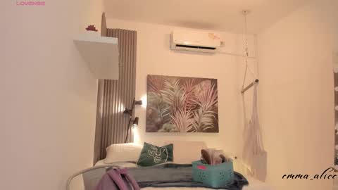 Alice online show from October 17, 2025, 12:19 pm