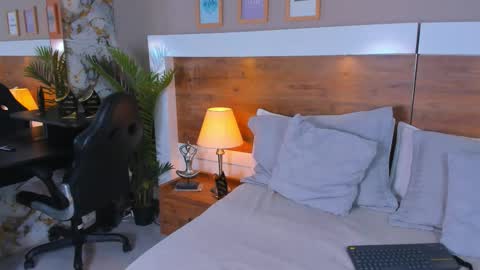 Emma  online show from March 24, 2026, 10:20 am