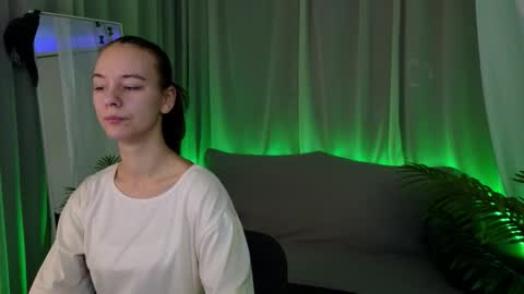 emma_chaser online show from February 19, 2026, 1:34 am