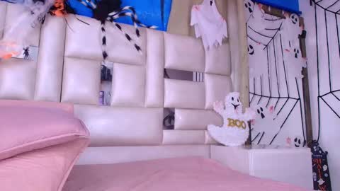 Emma online show from October 30, 2025, 3:08 am