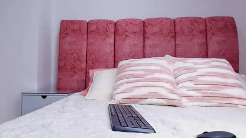 Emma online show from November 11, 2025, 3:06 am