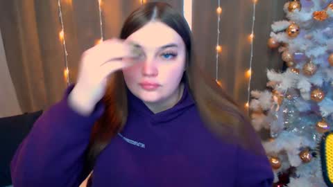 Snapshot of emma_dorn chatting on January 7, 2025, 12:09 pm Eva online show from January 7, 2025, 12:09 pm