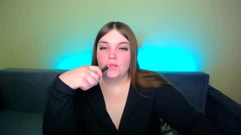 Snapshot of emma_dorn chatting on February 2, 2025, 5:10 am Eva online show from February 2, 2025, 5:10 am