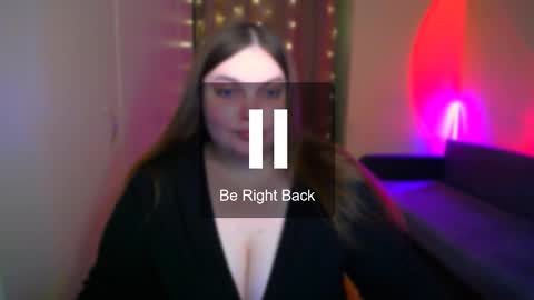 Snapshot of emma_dorn chatting on October 9, 2025, 6:06 pm Eva online show from October 9, 2025, 6:06 pm