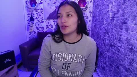 Snapshot of emma_garciaa_ chatting on January 21, 2025, 3:48 am emma online show from January 21, 2025, 3:48 am