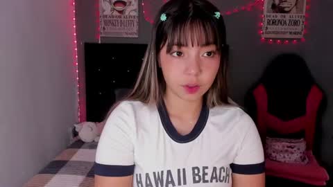 Snapshot of emma_grayys chatting on July 4, 2026, 12:33 pm emma_grayys online show from July 4, 2026, 12:33 pm
