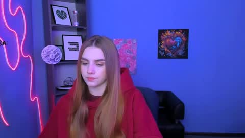 Snapshot of emma_hazell chatting on April 21, 2026, 1:39 pm Emma online show from April 21, 2026, 1:39 pm
