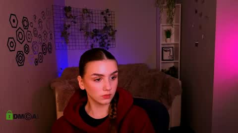 Snapshot of emma_hazell chatting on April 25, 2026, 1:41 pm Emma online show from April 25, 2026, 1:41 pm