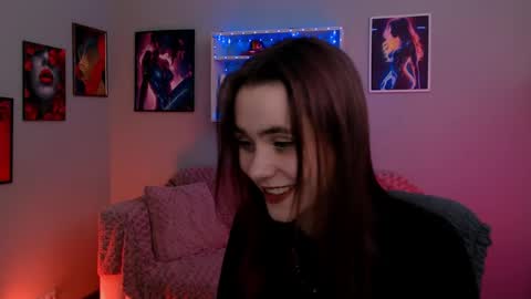 Snapshot of emma_hazell chatting on April 29, 2026, 12:20 pm Emma online show from April 29, 2026, 12:20 pm