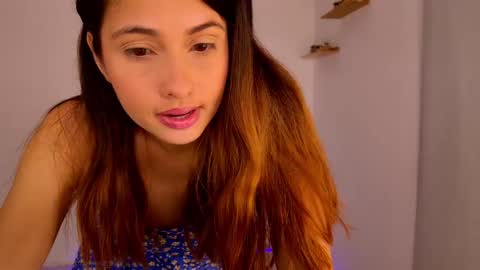 Snapshot of emma_hg1 chatting on February 13, 2025, 4:00 am the girl of your dreams online show from February 13, 2025, 4:00 am