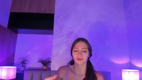 emma_jhoons online show from November 16, 2025, 12:22 pm