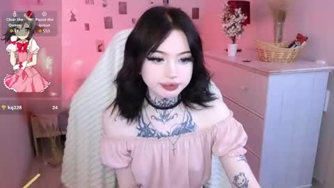 emma_kirks online show from June 9, 2026, 12:50 pm