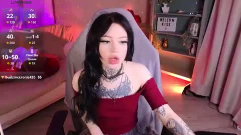 emma_kirks online show from July 16, 2026, 12:44 pm