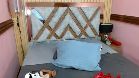 Snapshot of emma_kiut_ chatting on December 1, 2025, 6:35 pm Emma online show from December 1, 2025, 6:35 pm