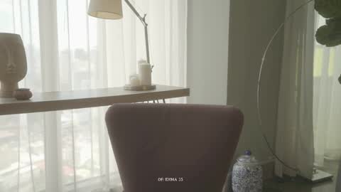 emma_lu1 online show from April 9, 2026, 4:12 pm