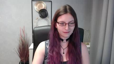 emma online show from December 22, 2024, 2:38 pm