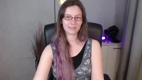emma online show from September 24, 2025, 7:01 am