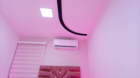 Snapshot of emma_madison_ chatting on November 11, 2025, 11:54 am emma online show from November 11, 2025, 11:54 am