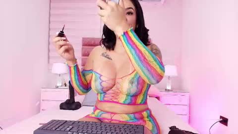 Snapshot of emma_madison_ chatting on November 23, 2025, 11:54 am emma online show from November 23, 2025, 11:54 am