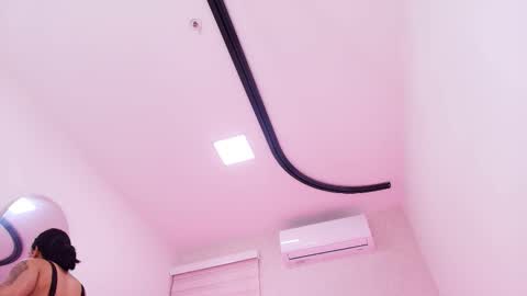 Snapshot of emma_madison_ chatting on November 24, 2025, 11:54 am emma online show from November 24, 2025, 11:54 am