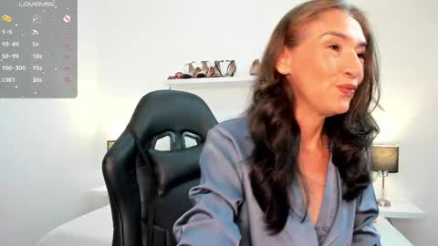 Snapshot of emma_mendoza chatting on May 1, 2026, 11:37 am Emma online show from May 1, 2026, 11:37 am