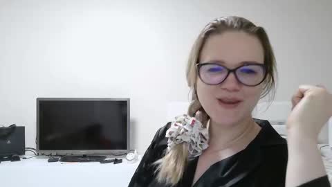 emma_misty_ online show from February 21, 2026, 8:43 pm