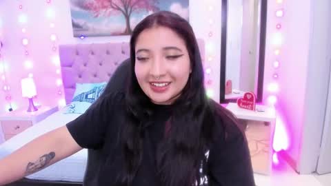 Snapshot of emma_monserratt chatting on January 19, 2025, 3:53 pm Emma Monserratt online show from January 19, 2025, 3:53 pm
