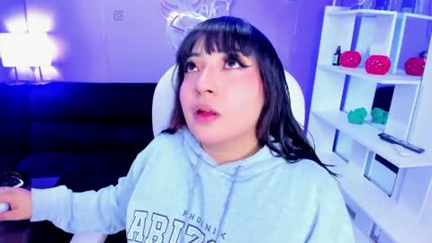 Emma Monserratt online show from April 1, 2026, 11:00 am