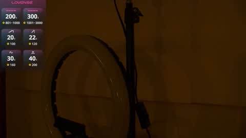  Emma morales  online show from October 24, 2025, 12:08 am