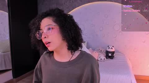     online show from November 25, 2025, 10:15 am