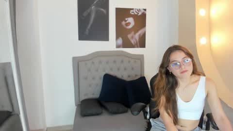 emma online show from October 11, 2025, 4:44 am