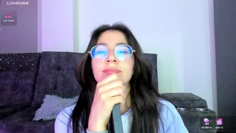 Snapshot of emma_sandovaal chatting on December 21, 2024, 3:03 am Emma online show from December 21, 2024, 3:03 am