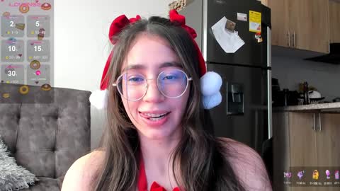 Snapshot of emma_sandovaal chatting on December 21, 2024, 6:23 pm Emma online show from December 21, 2024, 6:23 pm