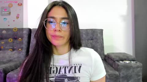 Snapshot of emma_sandovaal chatting on January 12, 2025, 3:28 am Emma online show from January 12, 2025, 3:28 am